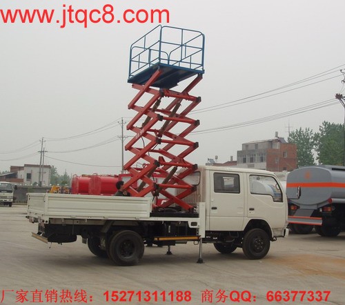 根據(jù)第一升降車網(wǎng)最新數(shù)據(jù),國內(nèi)升降車市場(chǎng)11月份同比下滑17%,以約4.5萬輛的銷量再創(chuàng)歷史新低;1-11月,升降車市場(chǎng)累計(jì)銷售49.9萬輛,同比下滑27%。面對(duì)一連串的負(fù)增長,實(shí)時(shí)關(guān)注升降車市場(chǎng)變動(dòng)的張立文,在談及公司現(xiàn)狀和行業(yè)發(fā)展時(shí)略顯煩悶。
